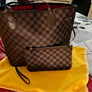 Checkered tote bag
